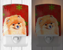 Load image into Gallery viewer, Pomeranian Red and Green Snowflakes Holiday Christmas Ceramic Night Light LH9350CNL