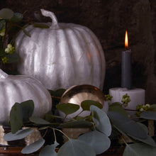 Load image into Gallery viewer, Large capiz pumpkin, pearl