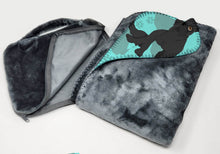 Load image into Gallery viewer, Black Pug Soft Travel Blanket with Bag