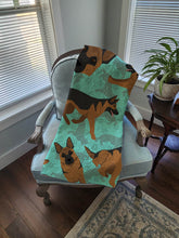 Load image into Gallery viewer, German Shepherd Quilted Blanket 50x60