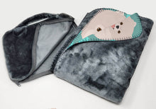 Load image into Gallery viewer, White Pomeranian Soft Travel Blanket with Bag