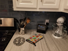 Load image into Gallery viewer, Lots of Ruby Cavalier Spaniel Oven Mitt