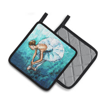 Load image into Gallery viewer, Ballet Early Pratice Pot Holders - Set of 2 Decorative Kitchen Helpers | Made in the USA MW1325PTHD
