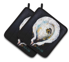 Load image into Gallery viewer, Oyster Eye Five Pot Holders - Set of 2 Decorative Kitchen Helpers | Made in the USA MW1327PTHD