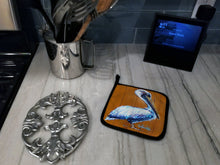 Load image into Gallery viewer, Pelican Hangin In Pot Holders - Set of 2 Decorative Kitchen Helpers | Made in the USA MW1330PTHD