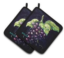 Load image into Gallery viewer, Martin's Grapes Pot Holders - Set of 2 Decorative Kitchen Helpers | Made in the USA MW1362PTHD