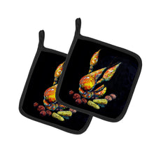 Load image into Gallery viewer, Crawfish Boiling Pot Pot Holders - Set of 2 Decorative Kitchen Helpers | Made in the USA
