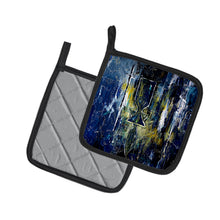Load image into Gallery viewer, Glimer Star of David Pot Holders - Set of 2 Decorative Kitchen Helpers | Made in the USA