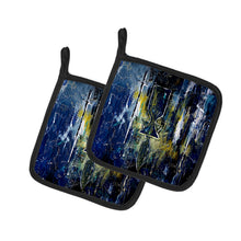Load image into Gallery viewer, Glimer Star of David Pot Holders - Set of 2 Decorative Kitchen Helpers | Made in the USA