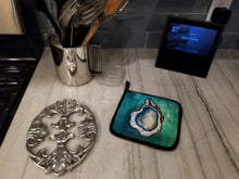 Load image into Gallery viewer, One Shell Oyster Pot Holders - Set of 2 Decorative Kitchen Helpers | Made in the USA