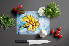 Load image into Gallery viewer, Yellow Daffy Daffodils Glass Cutting Boards – Durable, Decorative Kitchen Art