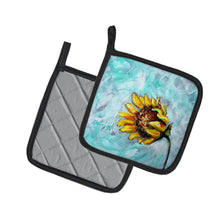 Load image into Gallery viewer, Yellow Sun Sunflowers Pot Holders - Set of 2 Decorative Kitchen Helpers | Made in the USA