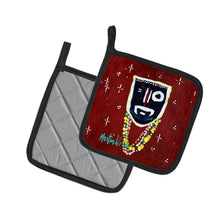 Load image into Gallery viewer, Zee Brown Pot Holders - Set of 2 Decorative Kitchen Helpers | Made in the USA