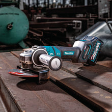 Load image into Gallery viewer, Makita GAG14M1 40V max XGT® Brushless Cordless 4‑1/2” / 6" Paddle Switch Angle Grinder Kit, with Electric Brake (4.0Ah)