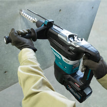 Load image into Gallery viewer, Makita GRH05M1 40V max XGT® Brushless 1‑9/16" SDS‑MAX AVT® Rotary Hammer Kit, AFT®, AWS® Capable (4.0Ah)