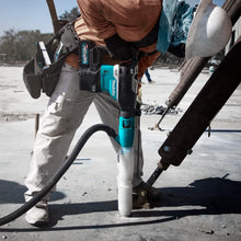 Load image into Gallery viewer, Makita GRH05M1 40V max XGT® Brushless 1‑9/16" SDS‑MAX AVT® Rotary Hammer Kit, AFT®, AWS® Capable (4.0Ah)