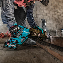 Load image into Gallery viewer, Makita GRJ02M1 40V max XGT® Brushless Cordless AVT® Orbital Recipro Saw Kit (4.0Ah)