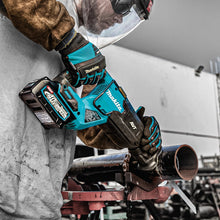 Load image into Gallery viewer, Makita GRJ02M1 40V max XGT® Brushless Cordless AVT® Orbital Recipro Saw Kit (4.0Ah)