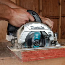 Load image into Gallery viewer, Makita XSH04ZB 18V LXT Sub-Compact Brushless Cordless 6-1/2" Circular Saw