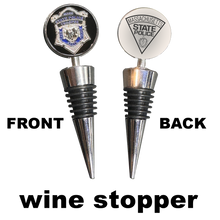 Load image into Gallery viewer, BL18-004 Massachusetts State Police Mass Trooper MSP Challenge Coin Wine Bottle Stopper with Lapel Pin
