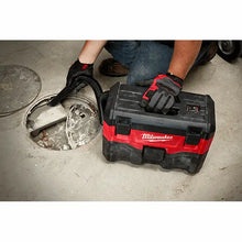 Load image into Gallery viewer, Milwaukee 0880-20 M18 2-Gallon Wet/Dry Vacuum (Tool Only)