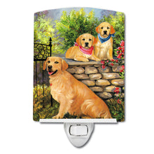 Load image into Gallery viewer, Golden Retriever At the Gate Ceramic Night Light PPP3101CNL