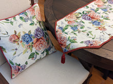 Load image into Gallery viewer, DaDa Bedding Vintage Romantic Roses Lovely Pink Floral Woven Tapestry Dining Table Runner (879)