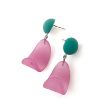 Load image into Gallery viewer, Petal Drop Earrings