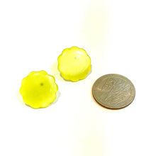 Load image into Gallery viewer, Sunshine Yellow Moonglow Daisy Stud Earrings