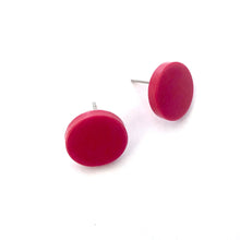 Load image into Gallery viewer, Fuchsia Pink Marbled Disc Stud Earrings