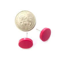 Load image into Gallery viewer, Fuchsia Pink Marbled Disc Stud Earrings