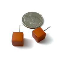 Load image into Gallery viewer, Nutmeg Brown Midi Cube Stud Earrings