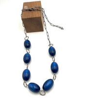 Load image into Gallery viewer, Blue Moonglow Bulb Oval Stations Necklace