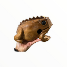 Load image into Gallery viewer, Natural wooden frog