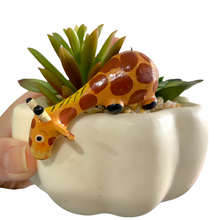 Load image into Gallery viewer, Wooden Minimal Giraffe Shelf Figurine Decoration