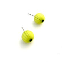 Load image into Gallery viewer, Yellow Daisy Flower Ball Stud Earrings