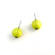 Load image into Gallery viewer, Yellow Daisy Flower Ball Stud Earrings