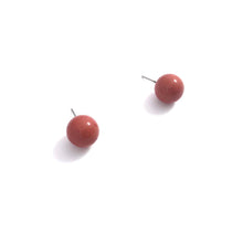 Load image into Gallery viewer, Cranberry Red Speckled Ball Stud Earrings