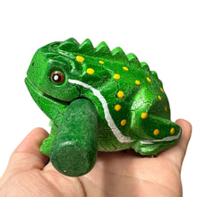 Load image into Gallery viewer, 3" Medium Green Leaf Musical Percussion Frog