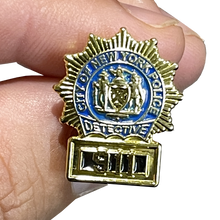 Load image into Gallery viewer, BL15-010 New York City Police Detective NYPD 911 Pin