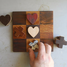 Load image into Gallery viewer, Tic-Tac-Toe Heart Game