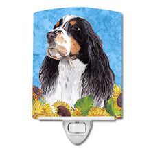 Load image into Gallery viewer, Springer Spaniel in Summer Flowers Ceramic Night Light SC9058CNL