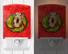 Load image into Gallery viewer, Airedale Christmas Wreath Ceramic Night Light SC9103CNL