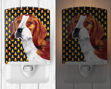Load image into Gallery viewer, Beagle Candy Corn Halloween Portrait Ceramic Night Light SC9179CNL