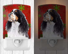 Load image into Gallery viewer, Springer Spaniel Red and Green Snowflakes Holiday Christmas Ceramic Night Light SC9401CNL