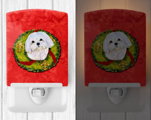 Load image into Gallery viewer, Maltese Cristmas Wreath Ceramic Night Light SS4172CNL