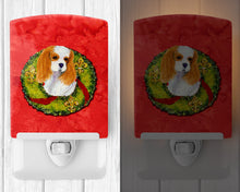 Load image into Gallery viewer, Cavalier Spaniel Cristmas Wreath Ceramic Night Light SS4214CNL