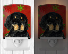 Load image into Gallery viewer, Gordon Setter Red Green Snowflakes Christmas Ceramic Night Light SS4722CNL
