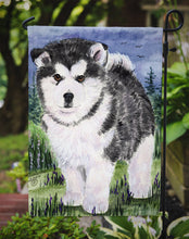 Load image into Gallery viewer, Alaskan Malamute Garden Flag – Decorative Outdoor Yard Flag