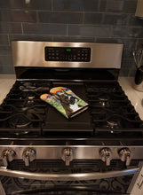 Load image into Gallery viewer, Boxer Oven Mitt SS8199OVMT